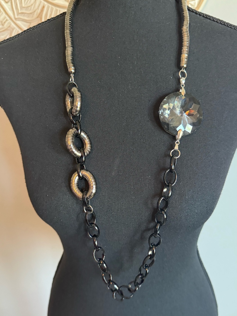 Elegant Black and Silver Chain Link Necklace